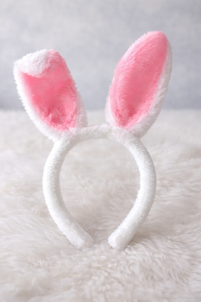 Vincha Orejas de Conejo Peluche Blanca y Rosa – Accesorio Pascua Clásico