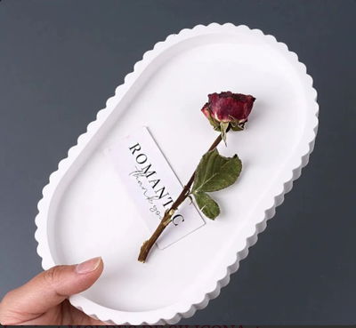 Bandeja ovalada reforzada a rayas