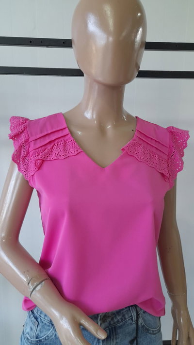 Blusa Crep volados en cuello