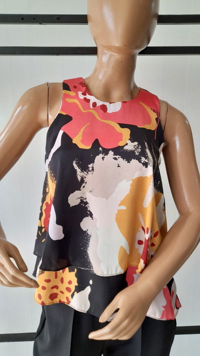 Musculosa Satén estampada