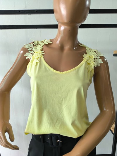Musculosa algodón con bretel puntilla
