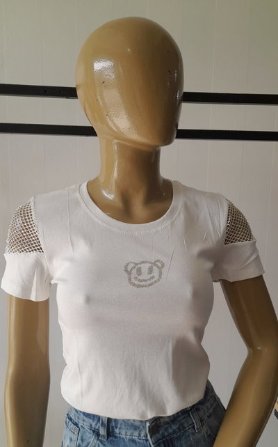 Remera algodón con detalle en manga