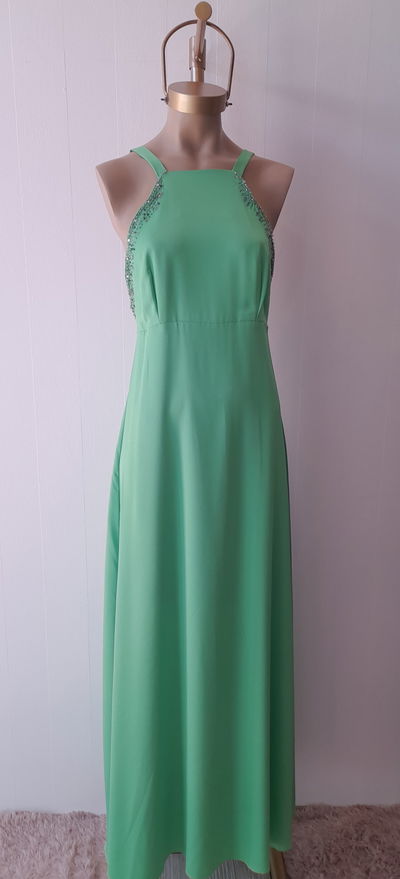 Vestido gaza bordado c/canutillos