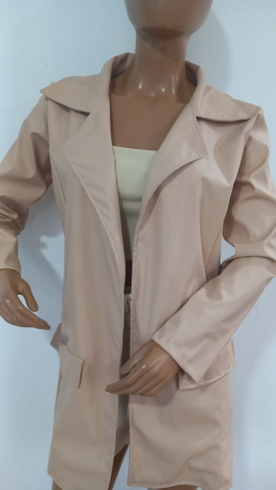 Blazer engomado con bolsillos beige