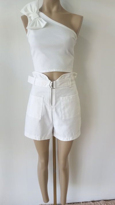 Short dama jeans blanco con cinto