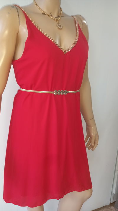 Vestido rojo stras dorado