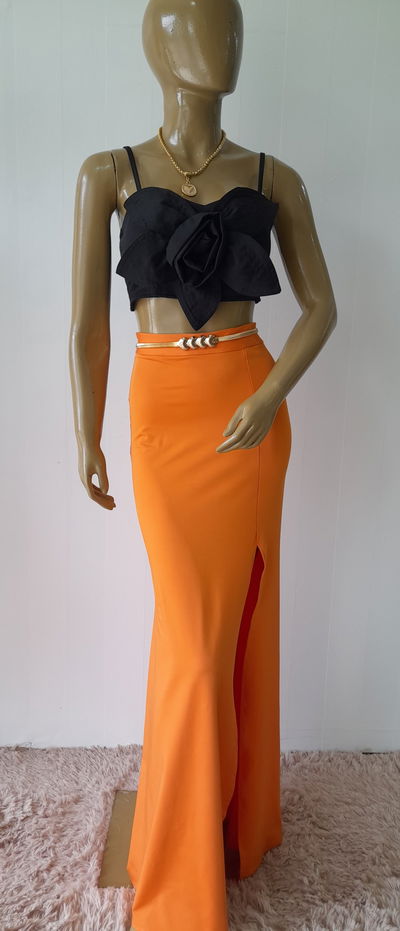 Falda lycra c/tajo