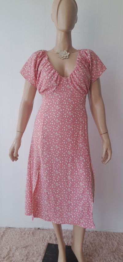 Vestido estampado doble tajo