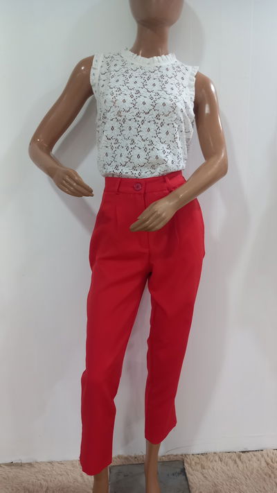 Sastrero dama rojo