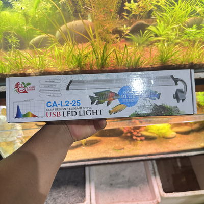 Iluminador clip (acuario mediano) 30-40cm azul/blanca USB