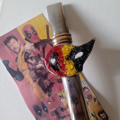 Bombilla Deadpool y Wolverine