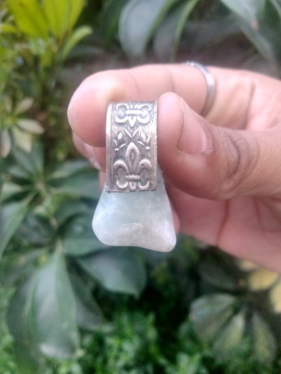 Dije lineal de alpaca  con piedra aguamarina 