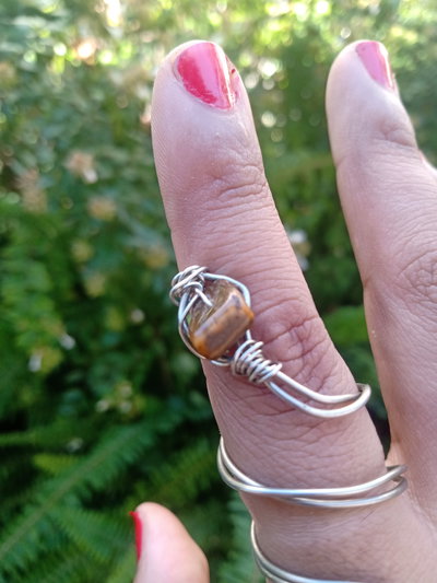 Anillo cobra con piedra ojo de tigre 