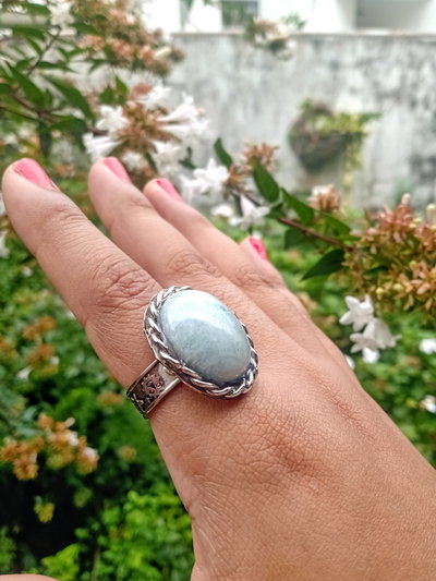 Anillo  trenzado con aguamarina 