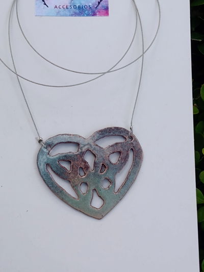 Collar  triqueta celta corazón 