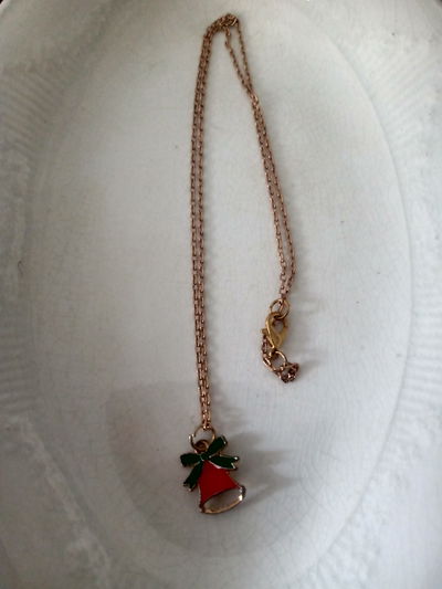 Collar campana con mo帽o