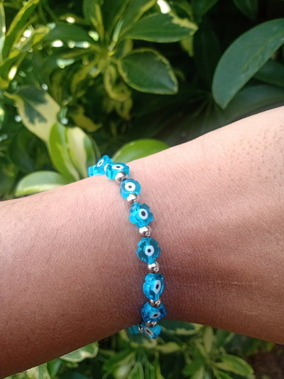 Pulsera flores ojos turcos 