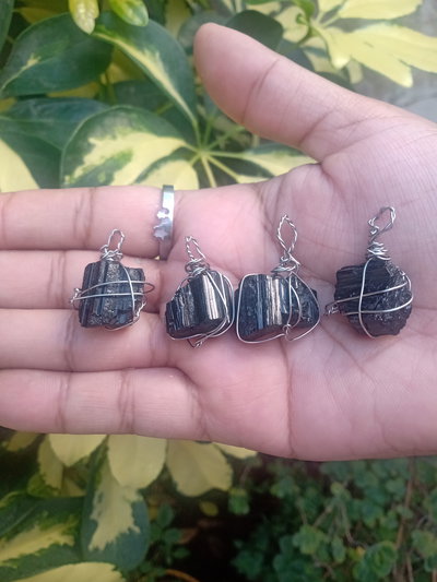 Dije turmalina con engarce alambre alpaca 