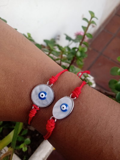 Pulsera  de ojo turco azul nacar