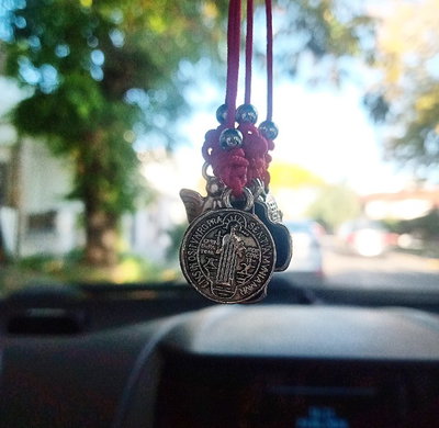 Colgante  amuleto para el auto 