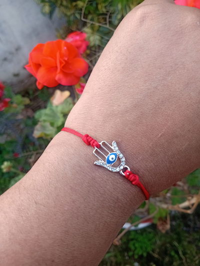 Pulsera mano de Fátima estras con ojo turco