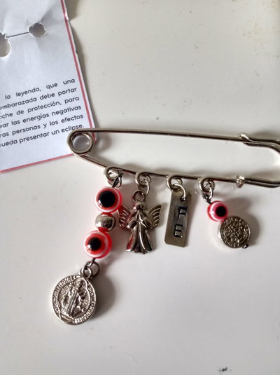 Prendedor amuelto seguro de protección para embarazadas 