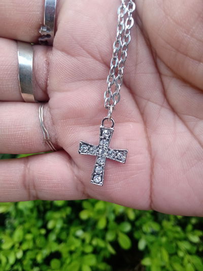 Collar cruz estras