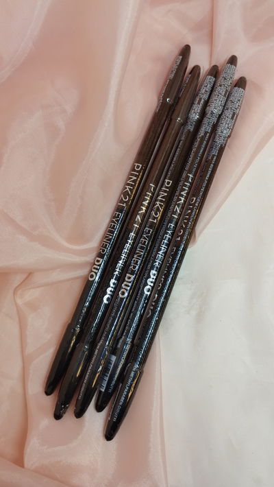 Delineador dúo en lápiz Pink 21 (negro + marrón)