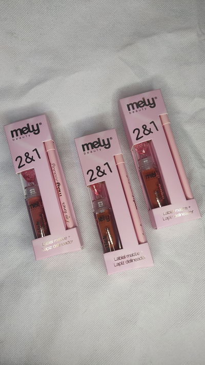 Lip combo Mely - Delineador de labios + Labial matte