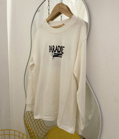 Remera manga larga Paradise (con estampa en la espalda)