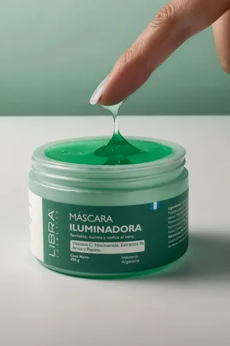 Mascarilla iluminadora 250 g Vitamina C, Niacinamida, Arroz & Pepino.