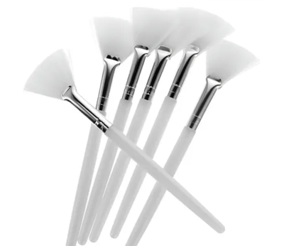 Pincel blanco facial
