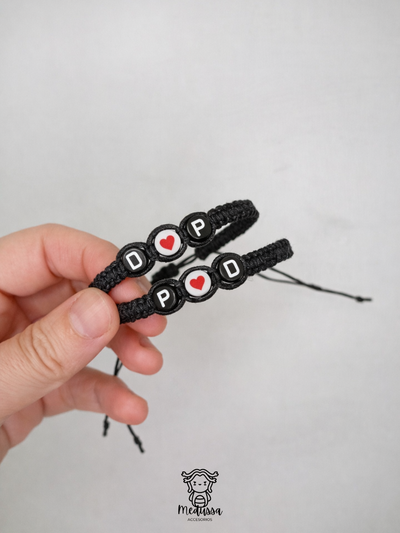 PULSERAS ARTESANALES CON DOBLE INICIAL (2 PULSERAS)