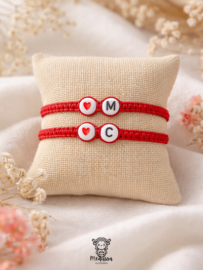 PULSERAS ARTESANALES CON INICIAL (2 PULSERAS)