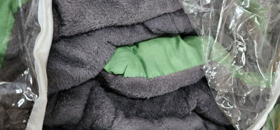 Acolchado FP HOME 2y1/2 Plaza - Tela + Corderito color verde y gris