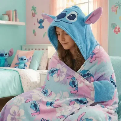 Manta Corderito con Capucha STITCH PIÑATA