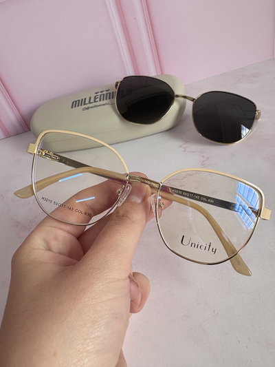 Clip on sienna crema