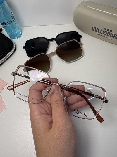 Clip on dos placas Samoa nude