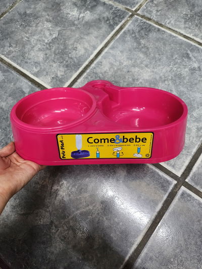 Comedero y bebedero