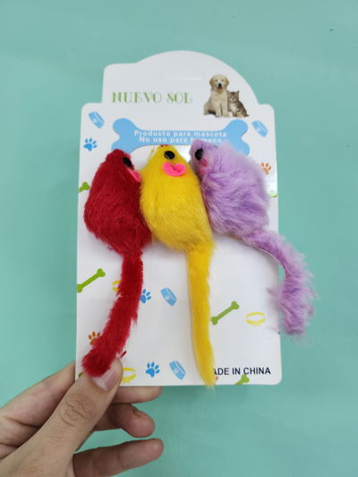 Juguete rata de felpa