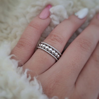 Anillo bolitas triple (Regulable)