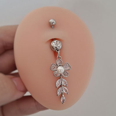 Piercing omb. Flor petalos cubic