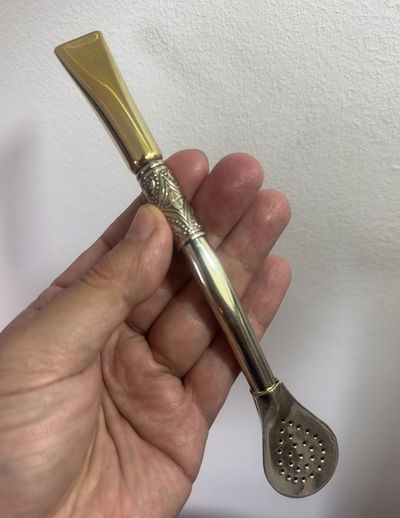 Bombillon de alpaca con pico de bronce