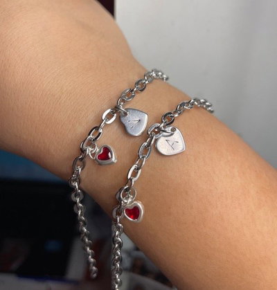 Par de pulseras: Merlina Grabadas