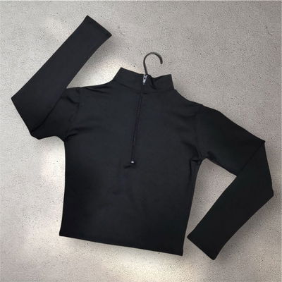 polera térmica corta con cierre