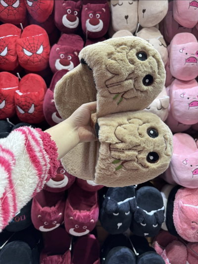 Pantufla Baby Groot