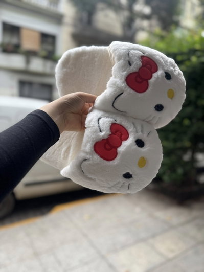 Pantufla HELLO KITTY