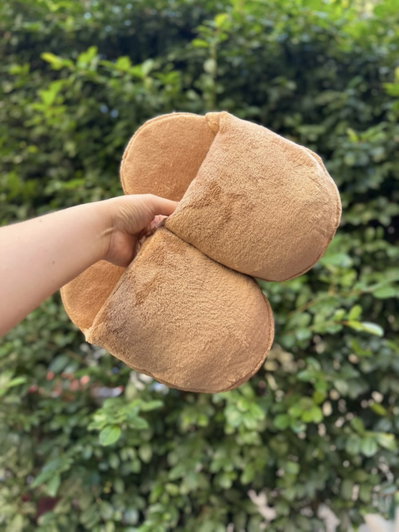 Pantufla Marrón lisa
