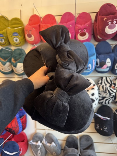 Pantufla moño negro
