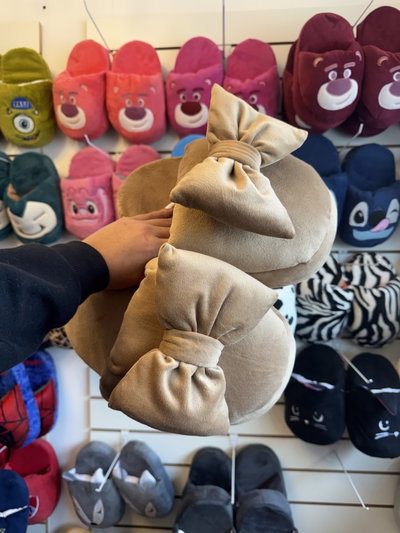 Pantufla moño marrón